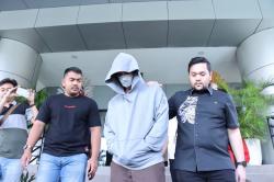 Hasil Tes Urine, Artis Fachri Albar Positif Narkoba!