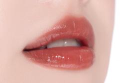 Tips Bibir Tetap Lembap dan Sehat Selama Beraktivitas
