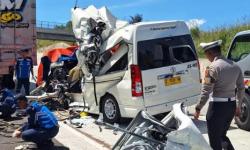 Ini Identitas 3 Korban Tewas Kecelakaan HiAce Tabrak Truk di Tol Cisumdawu<