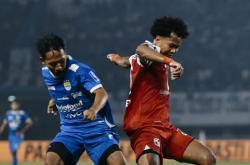 Hasil Liga 1: Dramatis! 10 Pemain Persib Tahan Barito Putera
