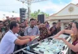 Viral Anggota DPRD Lampung Utara Joget hingga Sawer DJ, Ini Kata Sang Legislator
