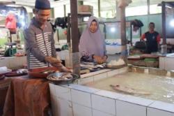 Cerita Suami Istri Pedagang Ikan di Jambi, Tiap Hari Sisihkan Rp30.000 Kini Berangkat Haji<