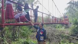 Anies Resmikan Jembatan Titian Persatuan di Pandeglang, Penghubung Kampung dengan Desa<