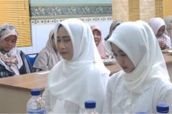 2 Warga Sampang Masuk Islam, Ditandai Turun Hujan saat Ucap 2 Kalimat Syahadat<