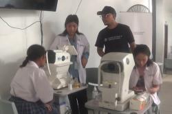 Murid Sekolah Lentera Harapan Gunung Moria Kegirangan Dapat Kacamata Gratis dari MNC Peduli