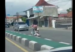 Viral Bocah Perempuan Kendarai Sepeda Listrik Lawan Arah di Jalur Pantura Tegal<