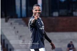 Patrick Kluivert dan Tim Kepelatihan Dipecat, Termasuk Alex Pastoor hingga Denny Landzaat<