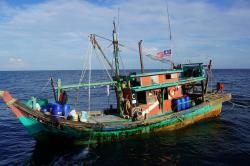 2 Kapal Berbendera Malaysia Ditangkap karena Illegal Fishing, Seluruh ABK Ternyata WNI