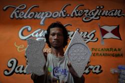 Nelayan Cilincing Daur Ulang Limbah Cangkang Kerang Jadi Material Bangunan