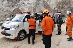 Update Longsor Gunung Kuda Cirebon, Korban Tewas Bertambah jadi 20 Orang