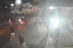 Viral Geng Motor Mengamuk di Cirebon, Lempari Rumah Warga dan Rusak Fasilitas Umum<