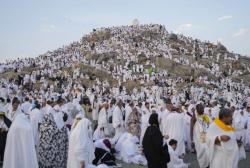 Jutaan Jemaah Bergerak ke Arafah, Puncak Haji Dimulai Hari Ini