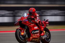 Hasil Sprint Race MotoGP Aragon 2025: Marc Marquez Bangkit Dramatis, Gresini Racing Kuasai Podium!