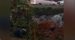 Tembok Tebing Longsor Timpa 2 Motor di Cileungsi Bogor, Warga Selamat dari Maut