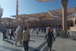 Usai Haji, Ribuan Jemaah Bergeser ke Madinah Padati Masjid Nabawi