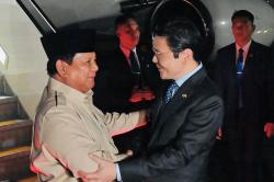 Momen Prabowo Disambut Lawrence Wong saat Tiba di Singapura