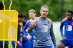 Maluku Mendunia! Asisten Pelatih Bali United Antar Belanda U-21 ke Perempat Final Euro 2025