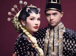 Makna Filosofis di Balik Busana Adat Jawa Alyssa dan Al Ghazali saat Ngunduh Mantu