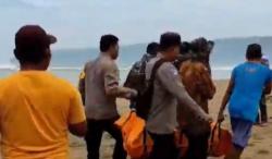 Kronologi 5 Orang Terseret Ombak Pantai Pancer Door usai Jenguk Anak di Pesantren Tremas<