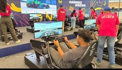 Seru! Penonton Bisa Rasakan Sensasi Jadi Pembalap Formula E Lewat Simulator di Jakarta e-Prix 2025