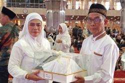 Cerita Haru Pasangan Lansia usai Ikat Janji Suci dalam Nikah Massal di Istiqlal