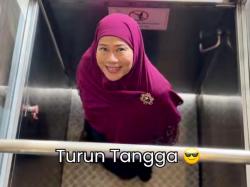 Alami Mata Buta, Dewi Yull Ternyata Trauma Turun Tangga