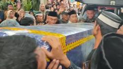 Jenazah Tukang Ojek Korban Kebrutalan KKB Papua Tiba di Rumah Duka di Gowa, Keluarga Histeris
