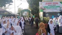 Gerbang SMAN 5 Bukittinggi Digembok Warga, Siswa Baru Tak Dapat Ikuti MPLS Hari Pertama<