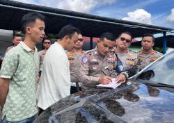Polisi Tilang Pria usai Viral Joget Prau di Atas Kap Mobil di Tol Lampung<