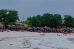 Penggusuran Lapak Wisata di Tanjung Aan Memanas, Warga Terancam Kehilangan Pekerjaan