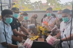 Karantina Sumut Musnahkan Ratusan Komoditas Ilegal, Susu hingga Daging Beku<
