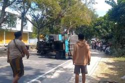 Kecelakaan Truk Tangki Tabrak Pohon lalu Terguling di Sampang, Sopir Mengantuk!