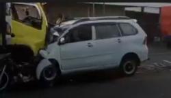 Kecelakaan Beruntun 3 Kendaraan di Pantura Tuban, 1 Tewas 1 Luka Berat<