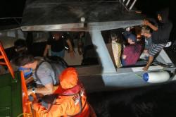 KM Sueisan Indo Satu Bocor di Perairan Pesisir Selatan, Bawa 10 Penumpang WNA<