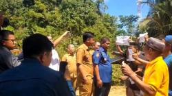 Tim KPK dan Bupati Konawe Kepulauan Diadang Warga di Lokasi Tambang PT Gema Kreasi Perdana<