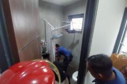 Balita 2 Tahun di Padang Terkunci dalam Kamar Mandi, Damkar Gerak Cepat Evakuasi