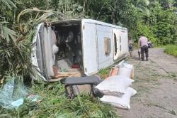 Kecelakaan Bus Damri Terguling di Mentawai, 6 Penumpang Luka