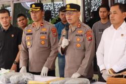 Kurir Narkoba Ditangkap di Perbatasan Pakpak Bharat, Bawa 4 Kg Ganja dari Aceh<