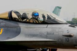 Persiapan Pesawat Tempur F-16 dan T-50i TNI AU Gladi Upacara Kehormatan Militer