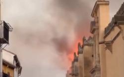 Bangunan Masjid-Katedral Cordoba Selamat meski Terbakar
