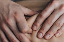 Titik Akupresur Hipertensi: Teknik Pijat Sederhana untuk Menurunkan Tekanan Darah