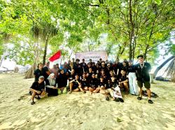 ARYADUTA Menteng dan Penjaga Laut Tanam 1.000 Bibit Mangrove di Pulau Pari
