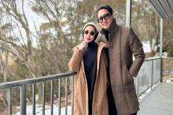 Siapa Sebenarnya Suami Reza Gladys? Ternyata Dokter Juga!
