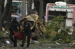 Teror di Kolombia! Heli Polisi Ditembak Jatuh, Pangkalan Udara Dibom Tewaskan 14 Orang