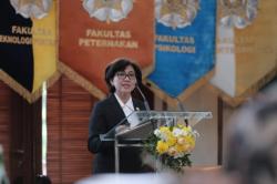 Riwayat Pendidikan Ova Emilia, Rektor yang Tegaskan Jokowi Benar Alumni UGM