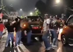 Lurah Manggarai Selatan Jadi Sasaran Pengeroyokan Massa di DPR, HP dan Dompet Raib