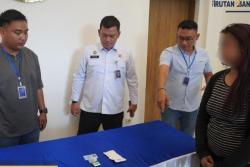 Perempuan Muda Nekat Selundupkan Sabu ke Rutan Kebonwaru Bandung<
