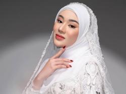 Merasa Dicuekin Suami, Clara Shinta Haus Kasih Sayang