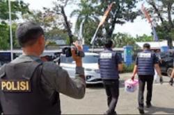 Geledah Kantor BPBD Lampung Utara, Penyidik Tipidkor Bawa Koper Merah Muda