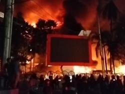 Update Demo Ricuh Massa Bakar Gedung DPRD Makassar, 8 Orang Jadi Korban 3 Tewas<